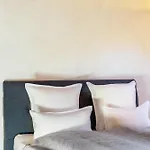 Alpview Loft 아파트